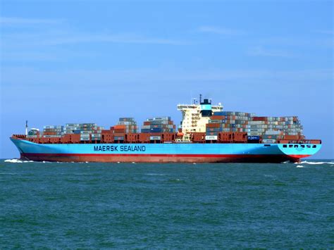 maersk sealand container ship